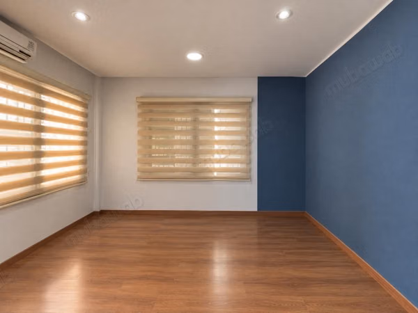 For sale: An office H2