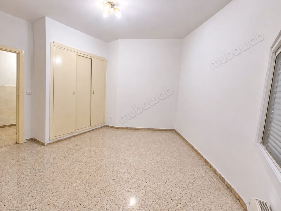 A vendre appartement s2 sis ezzahra