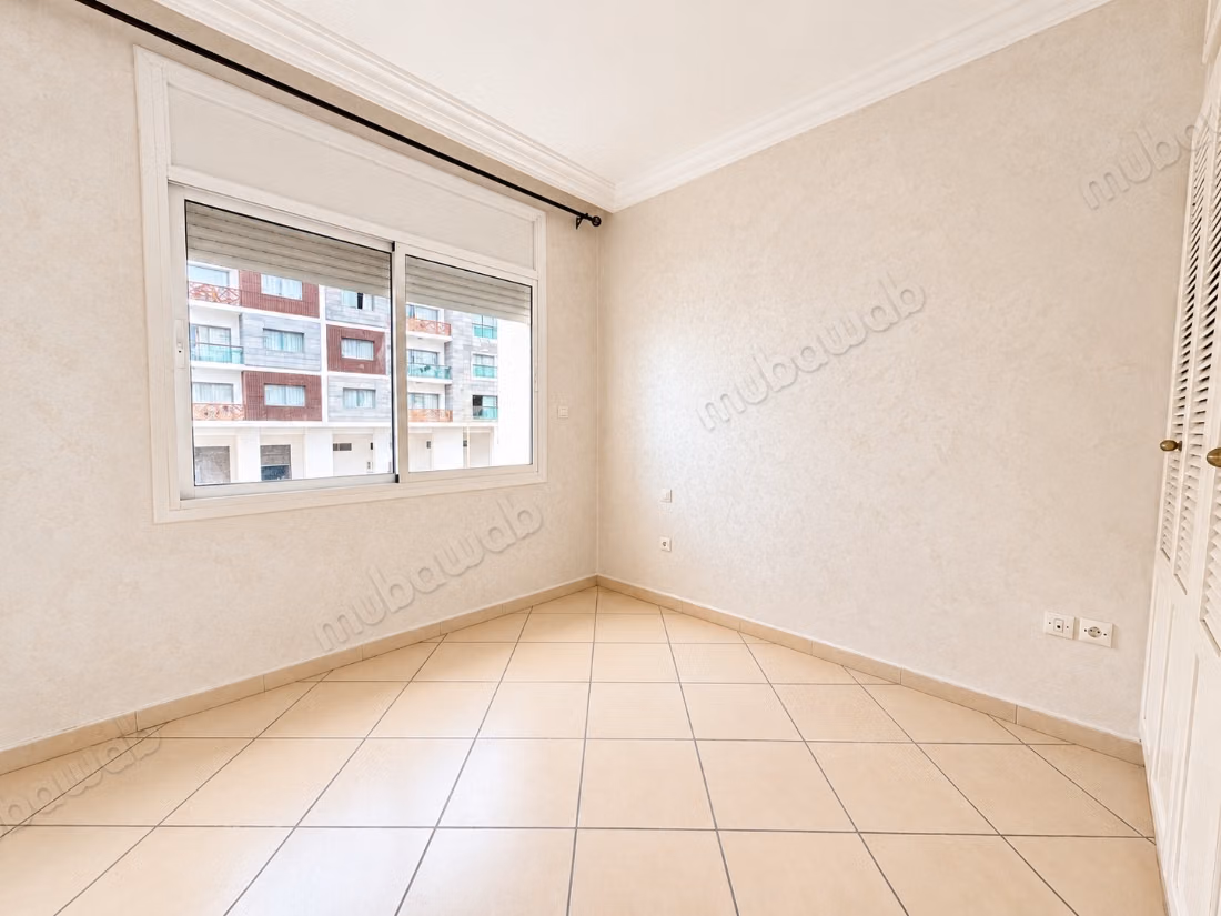 Spacieux appartement non meublé à Founty
