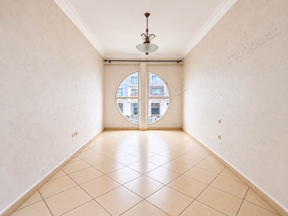 Spacieux appartement non meublé à Founty