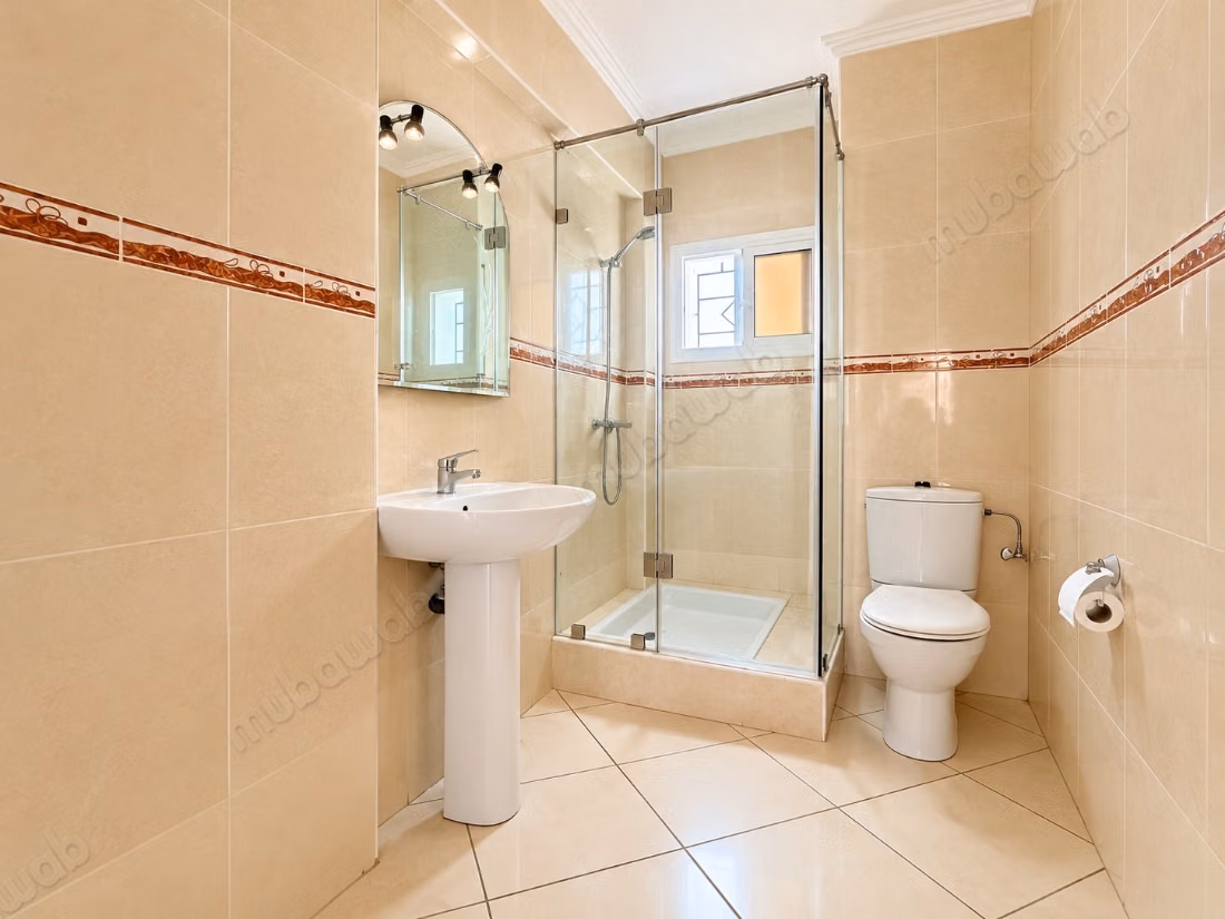 Spacieux appartement non meublé à Founty