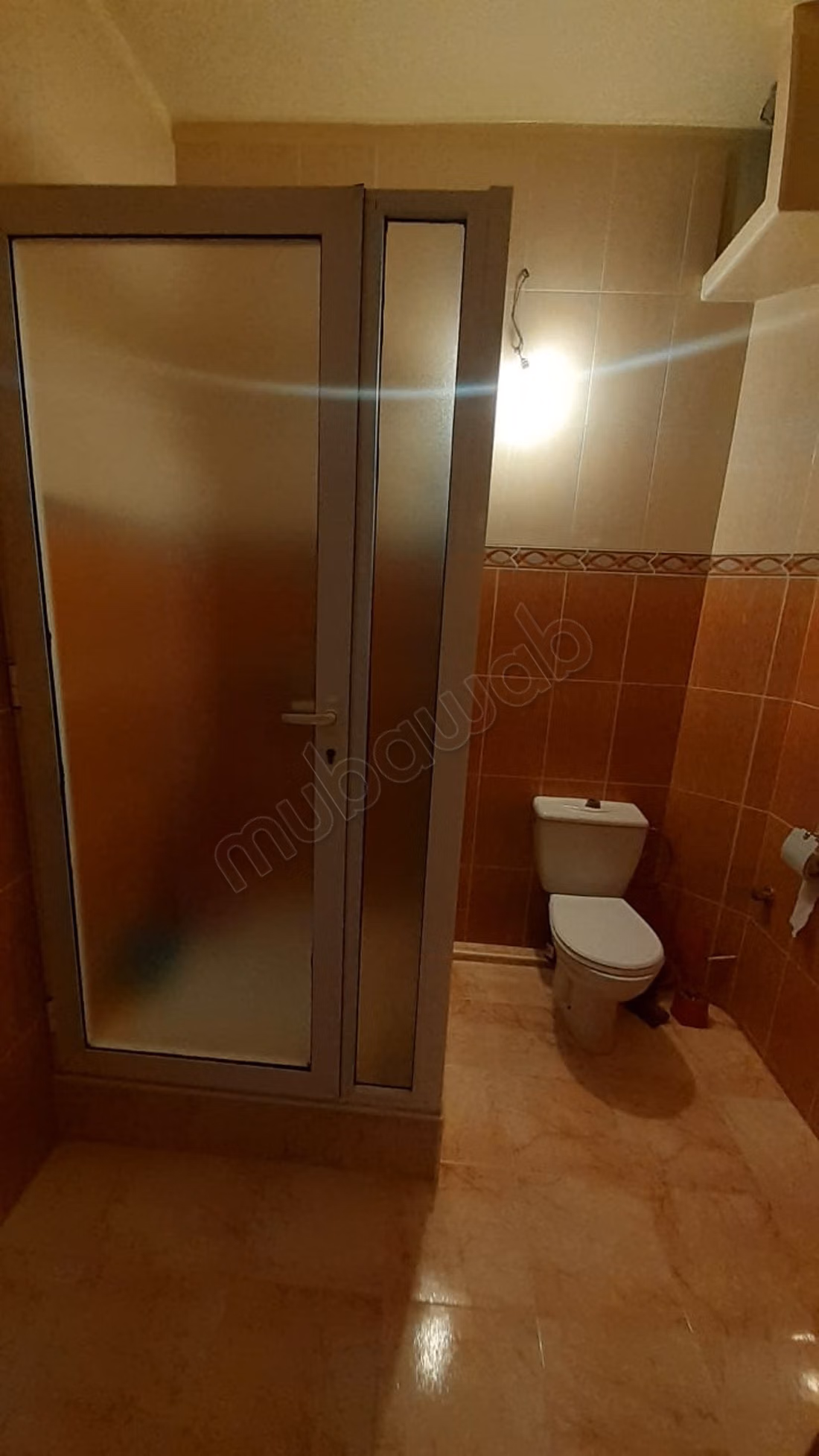 Local commercial en vente à Hay Alqods. Superficie 100 m²
