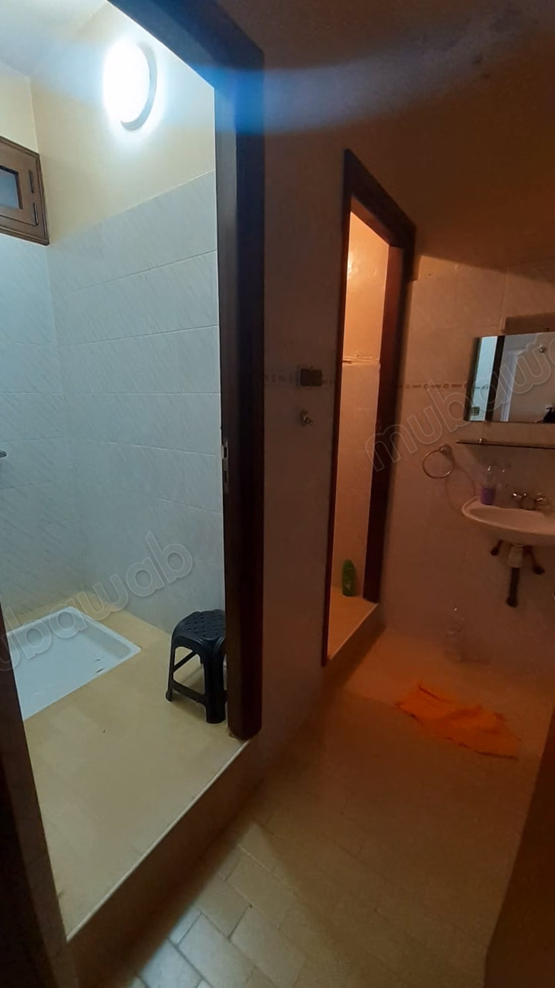 Local commercial en vente à Hay Alqods. Superficie 100 m²