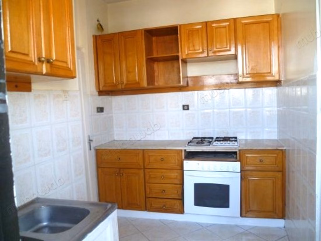 Appartement sans meubles a louer zone maarif