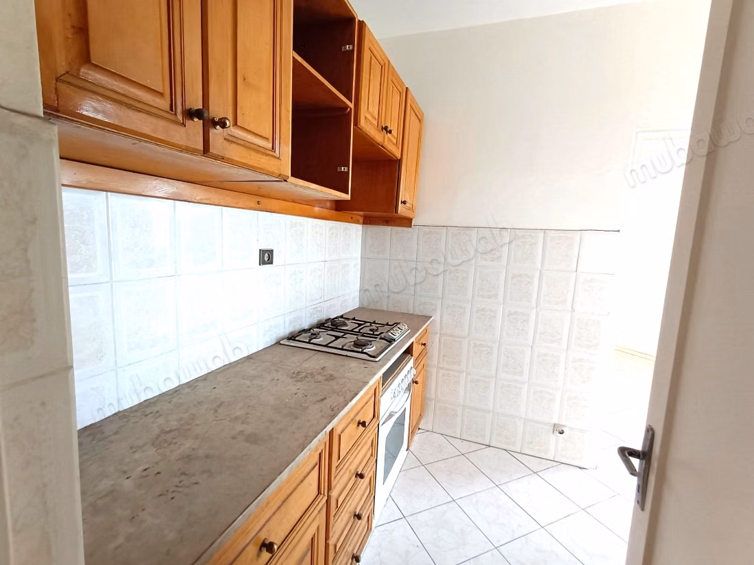Appartement sans meubles a louer zone maarif