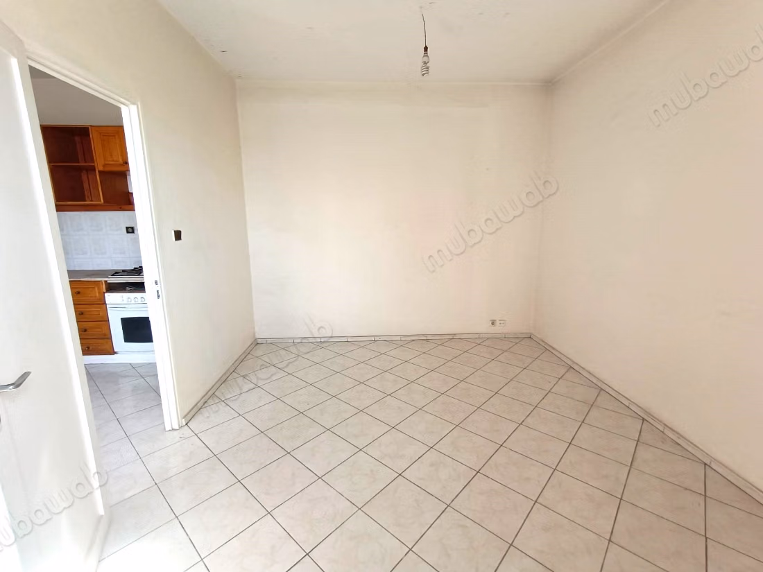 Appartement sans meubles a louer zone maarif