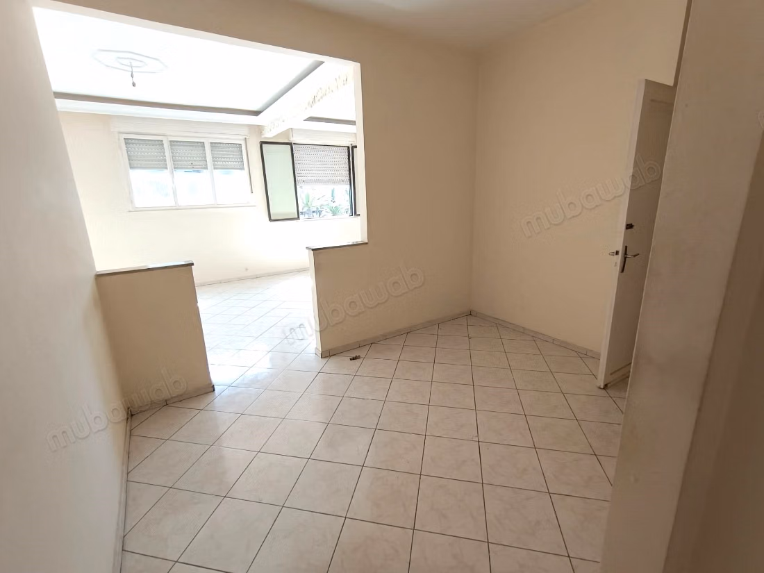 Appartement sans meubles a louer zone maarif