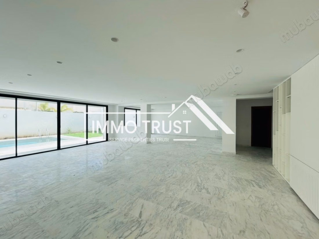 Villa S5 jamais habitée avec piscine à Gammarth