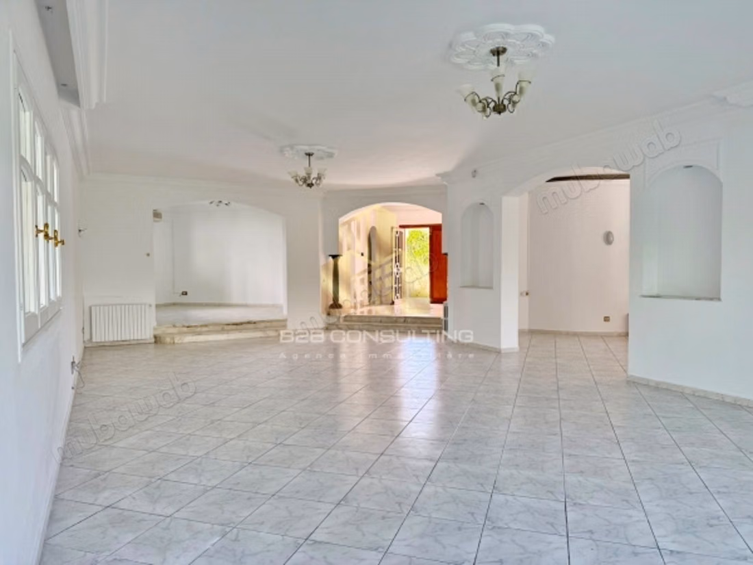 À louer une villa s4 à gammarth