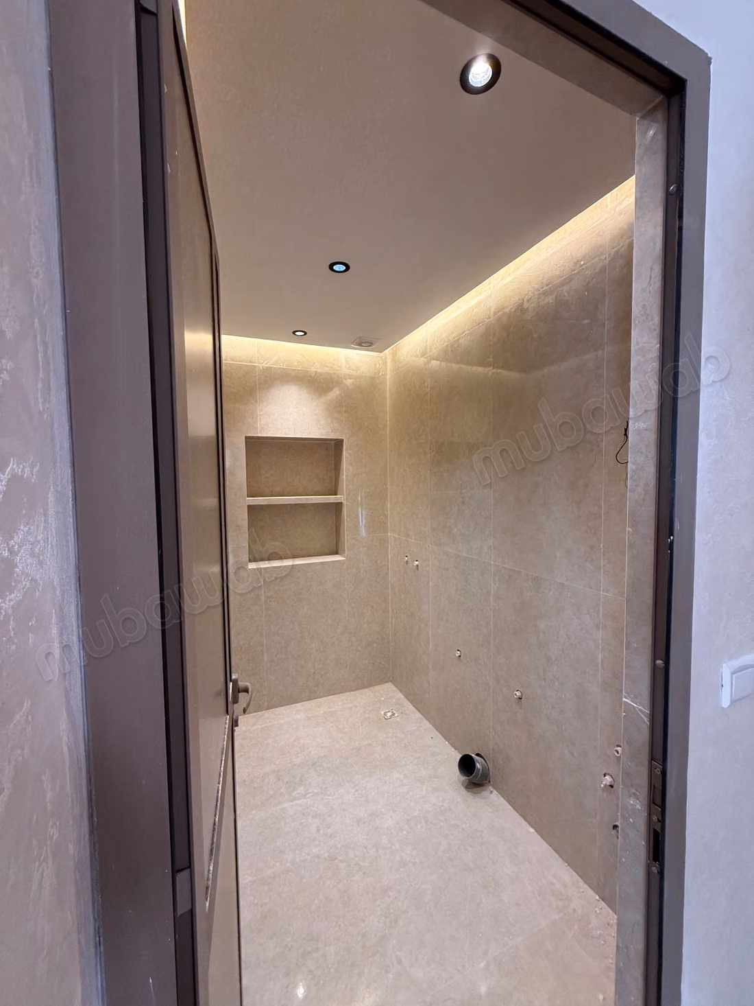Wonderful apartment for sale in Saidia. Total area 66 m². Sturdy door and satellite dish