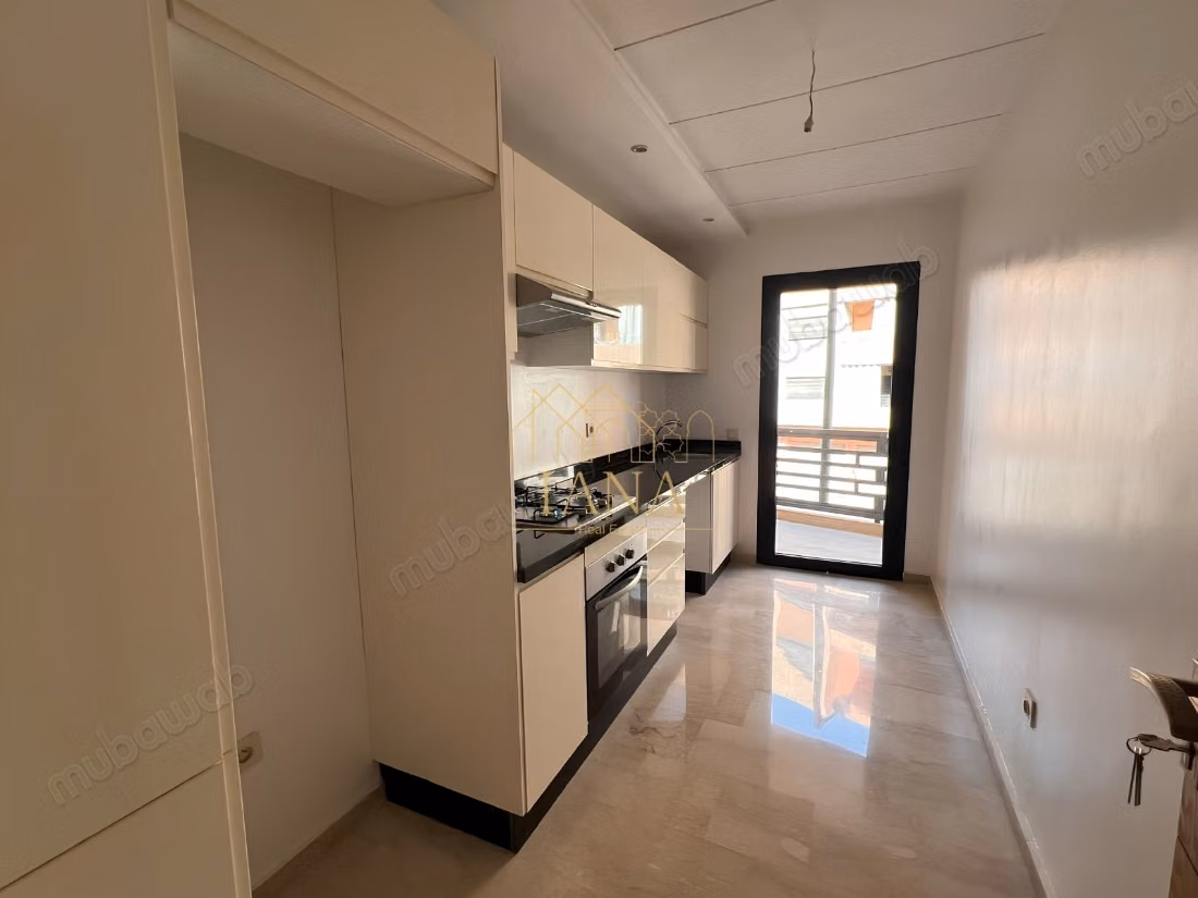 T3 Apartment for Sale in Hivernage with Parking