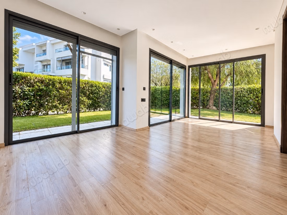 Rez de Jardin à Louer VIDE 
4 chambres