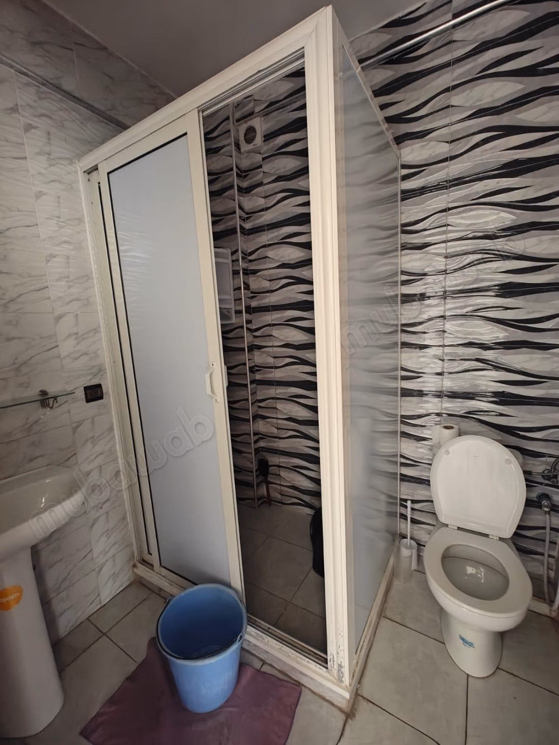 Apartment for rent in Bourgogne Est. 4 rooms. With elevator and terrace