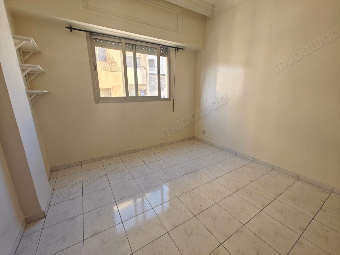 Apartment for rent in Bourgogne Est. 4 rooms. With elevator and terrace