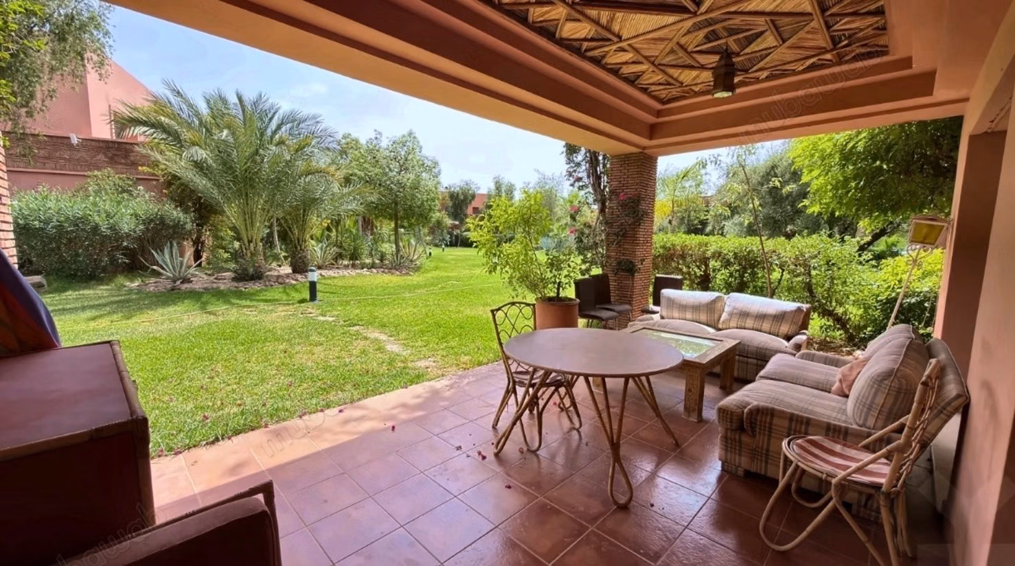 Agdal: Superb Ground Floor Apartment with Pool