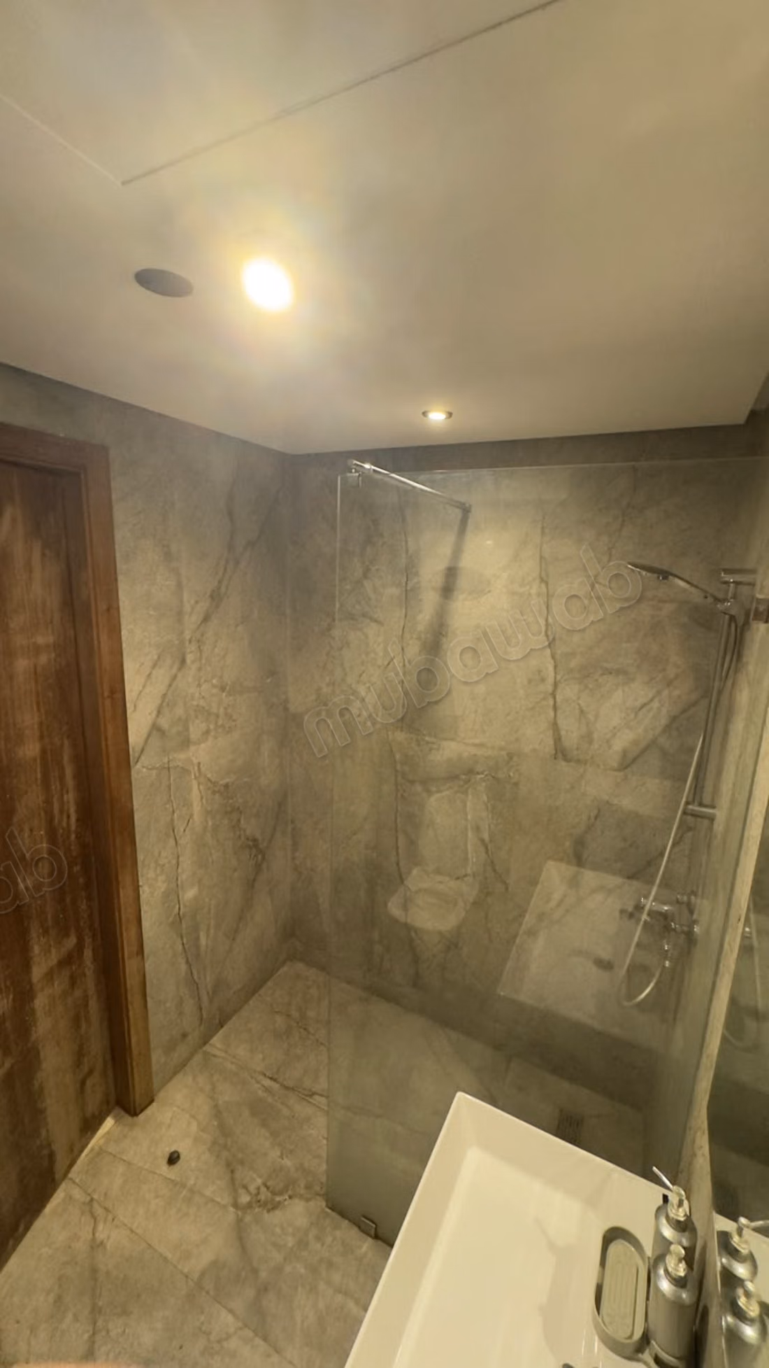 Furnished studio for sale at the Princesses