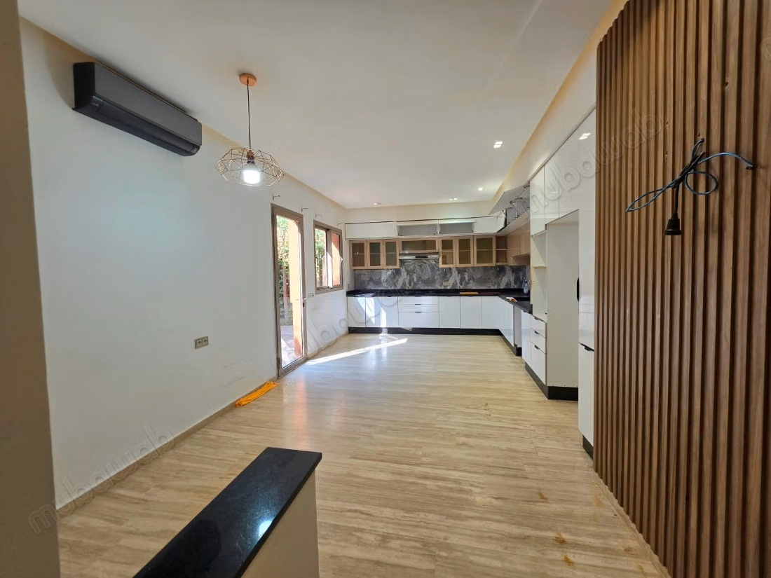 FOR SALE - Luxury villa on the Fes Road