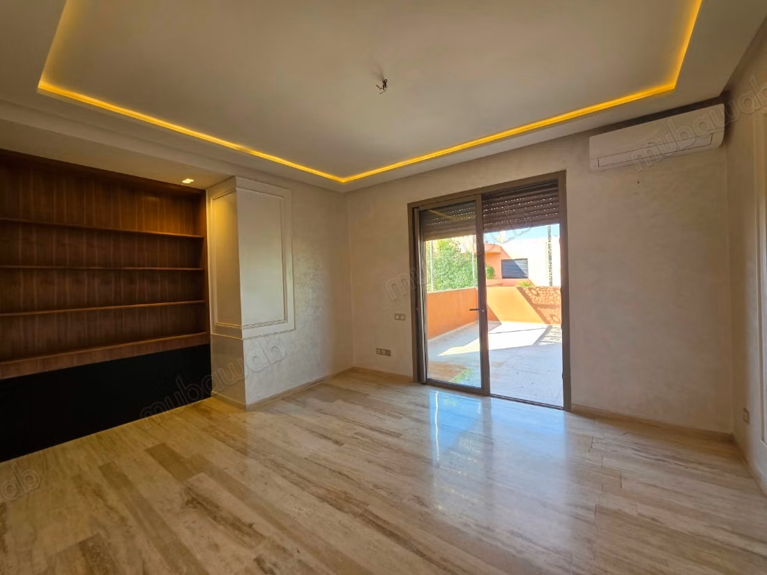 FOR SALE - Luxury villa on the Fes Road