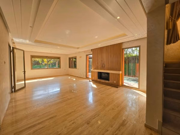 FOR SALE - Luxury villa on the Fes Road