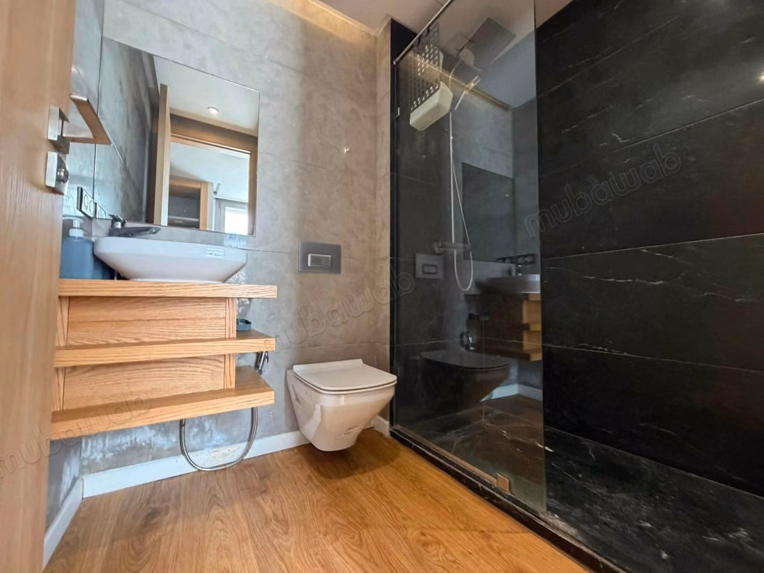 Apartment for sale in Gauthier. 3 rooms. Parking spaces and terrace