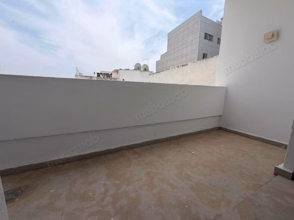 Apartment for sale in Gauthier. 3 rooms. Parking spaces and terrace