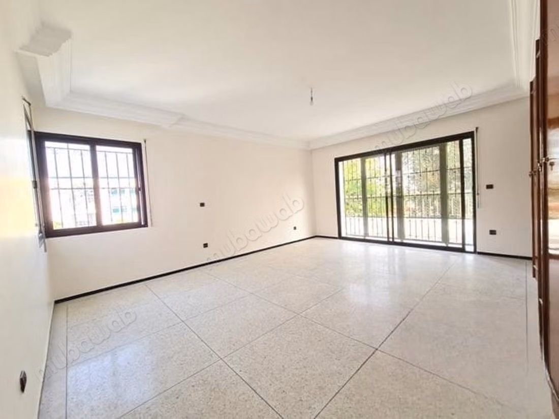 Villa profesional en alquiler en Polo. 4 habitaciones. Jardín