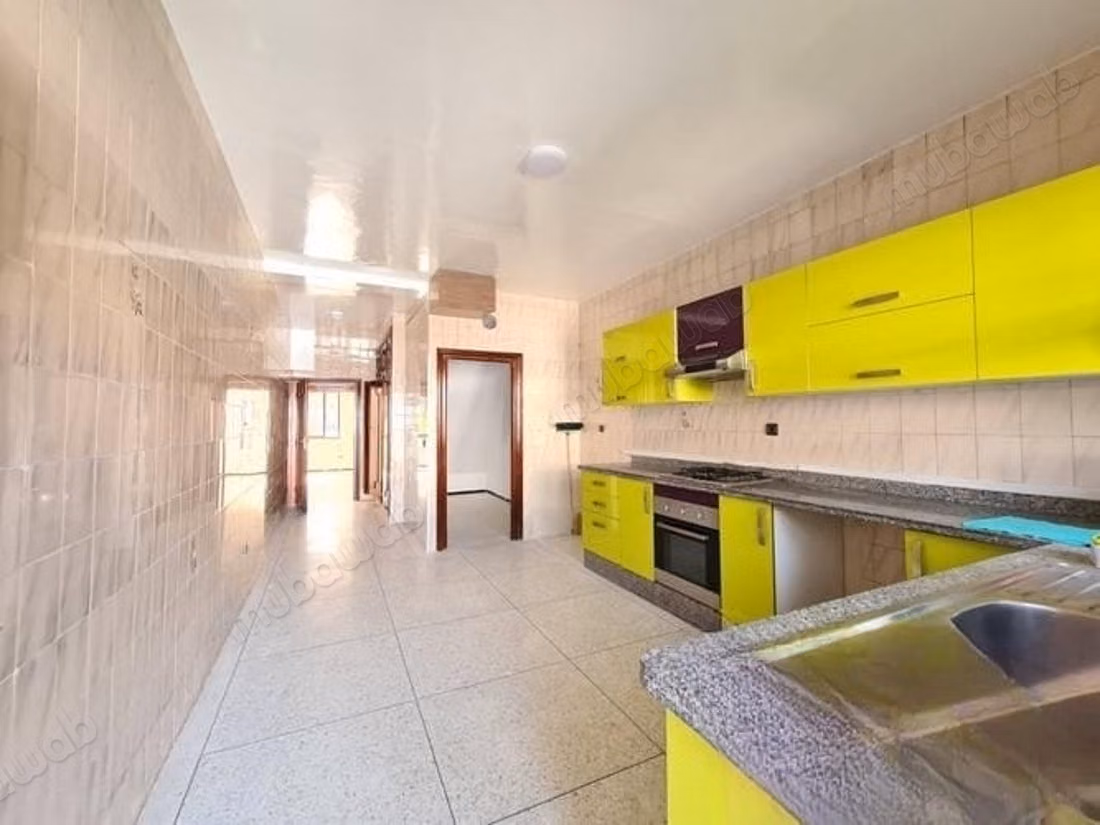 Villa profesional en alquiler en Polo. 4 habitaciones. Jardín