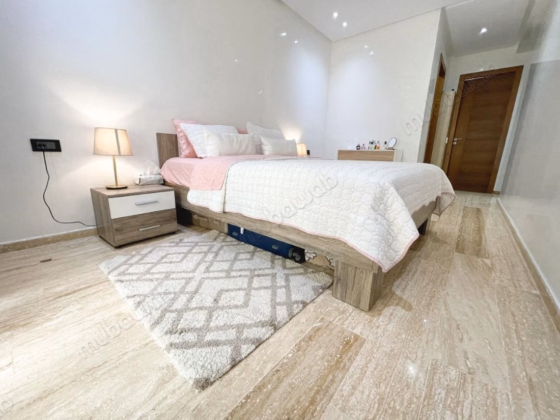 Beautiful apartment for sale in Dar Bouazza. 3 large rooms. With elevator and green space