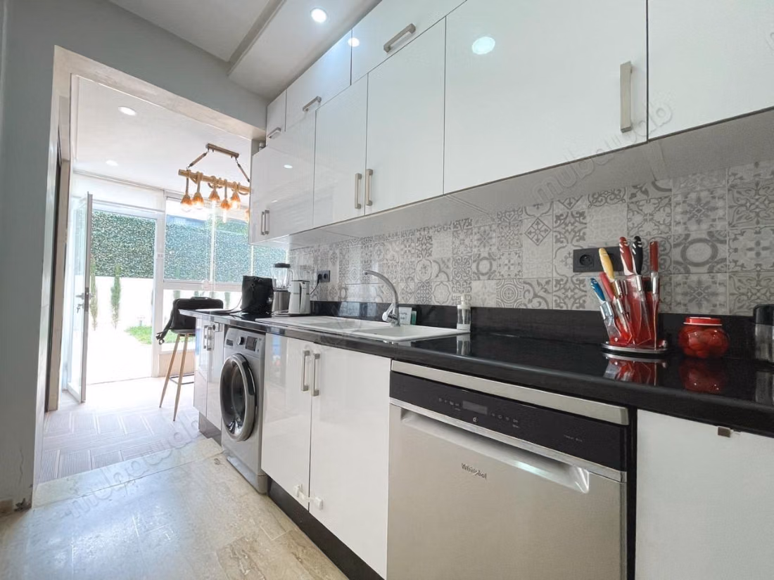 Beautiful apartment for sale in Dar Bouazza. 3 large rooms. With elevator and green space