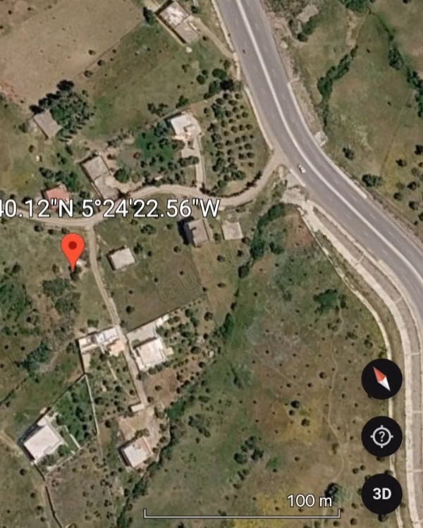 Vente d'un terrain de 1000m2 situé à Zinat