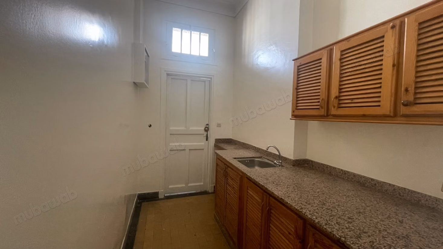 Beaux bureaux à louer à Liberté 
boulevard Hassan 2 
Superficie 228 m²