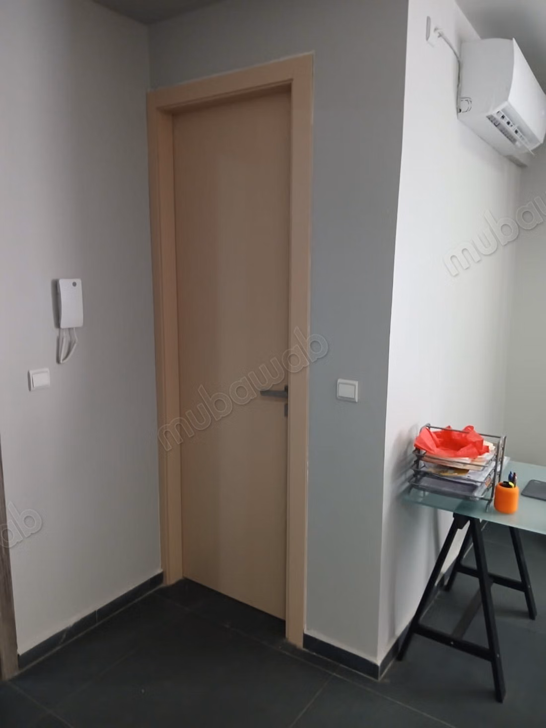 Bureau moderne proche CIL/CFC
