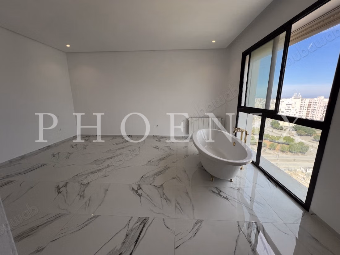 Penthouse S3 neuf aux JDC
