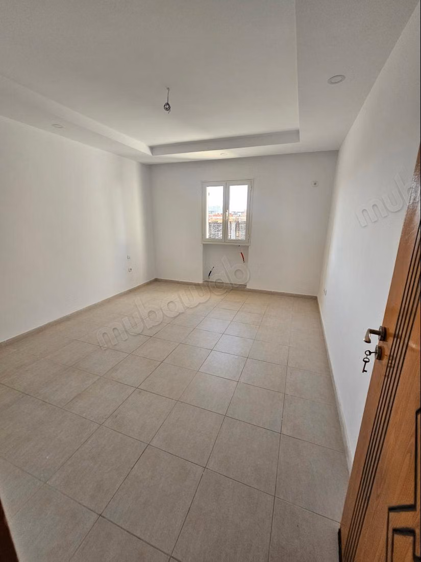 Rental of a 4-room apartment in Ain Zaghouan