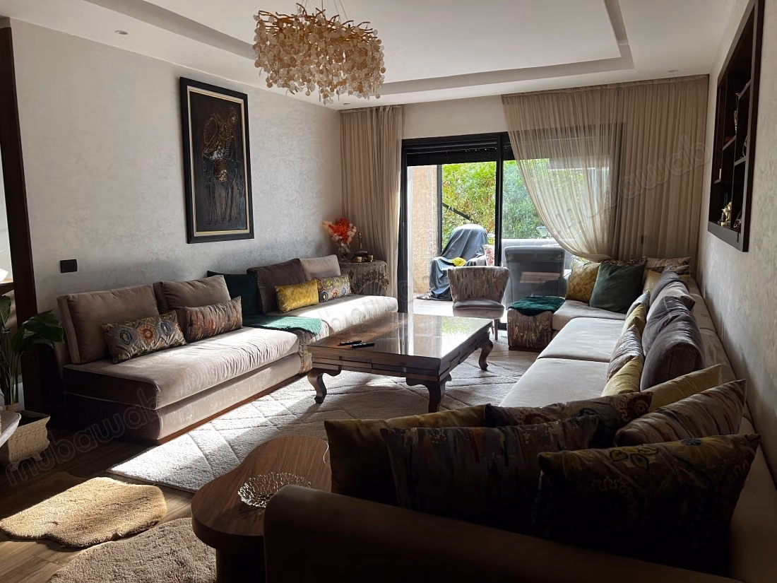 Apartment for sale in Dar Bouazza. Area 214 m²