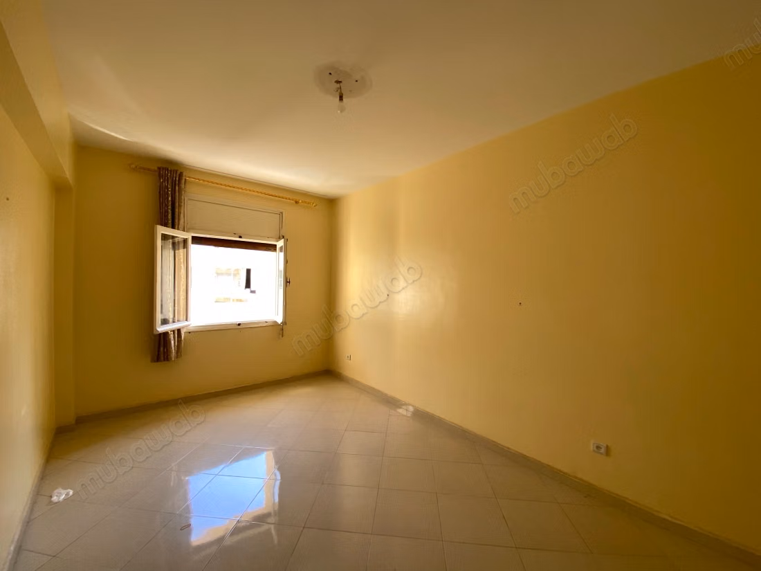 Bel appartement en location à Agdal. 5 pièces confortables. Ascenseur et terrasse