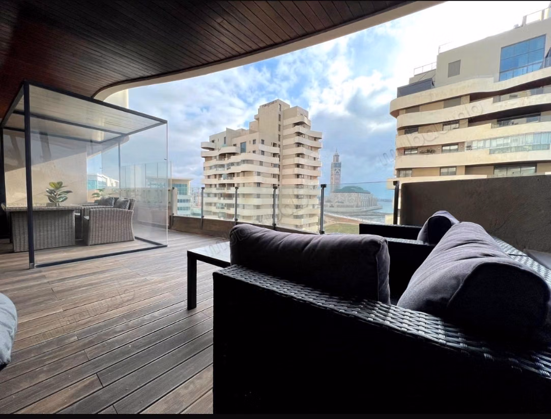 Superbe appartement à louer à Ain Diab 
Marina 3 chambres Meublé
