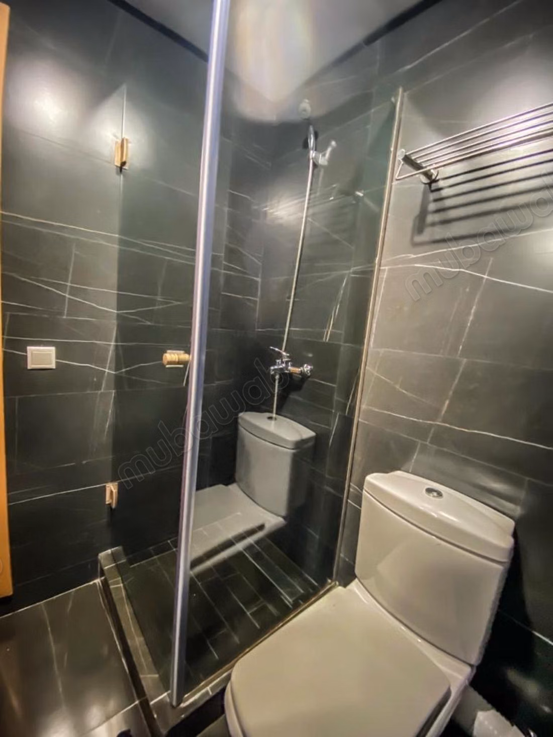 Appartement à louer à Maârif. 
Surface de 95 m². 
Bien meublé