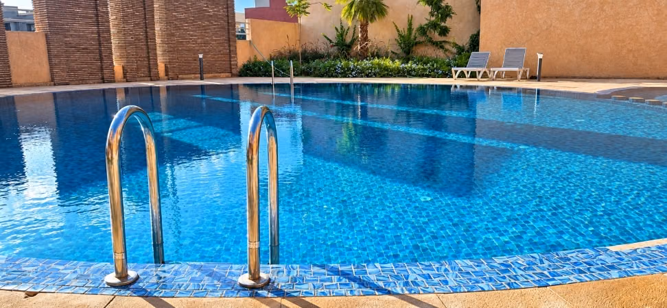 Apartments for rent in Agdal. 3 comfortable rooms. Parking spaces and terrace