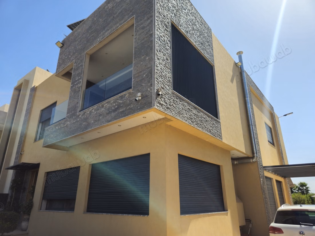 Luxury villa for sale in Prestigia