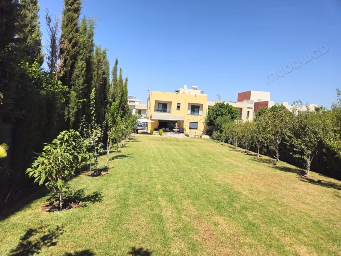 Luxury villa for sale in Prestigia