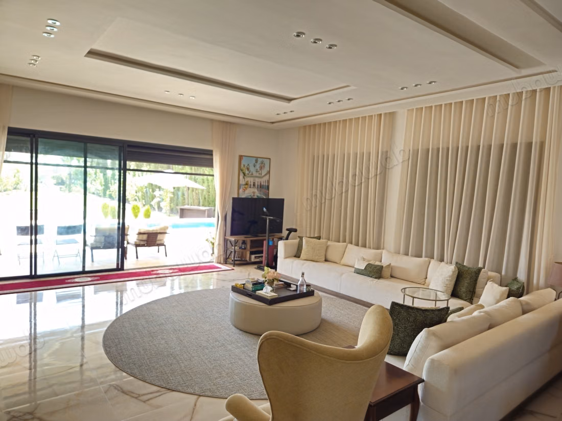 Luxury villa for sale in Prestigia