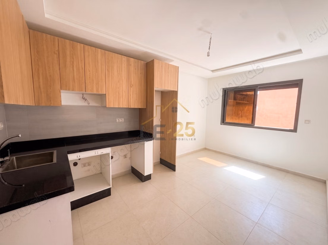 Studio À Vendre À Guéliz Avec Terrasse Et Piscine