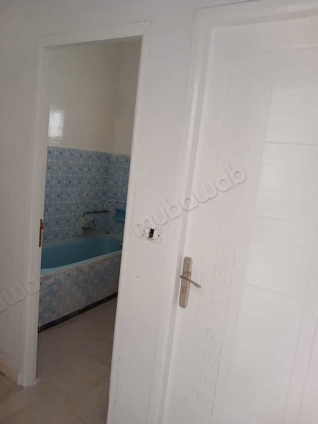 Maison de luxe à louer à Borj Louzir. 
Surface de 552 m²