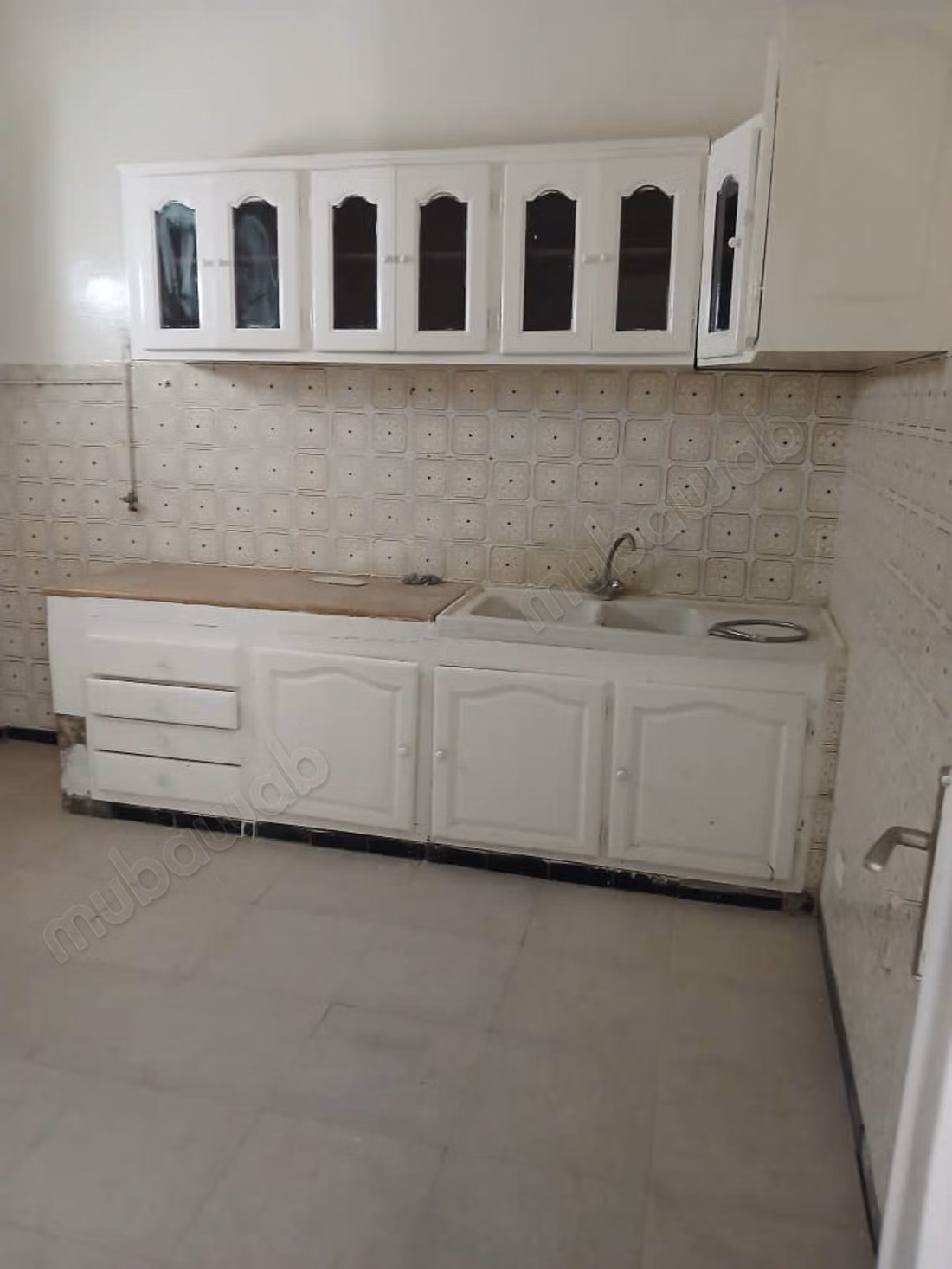 Maison de luxe à louer à Borj Louzir. 
Surface de 552 m²
