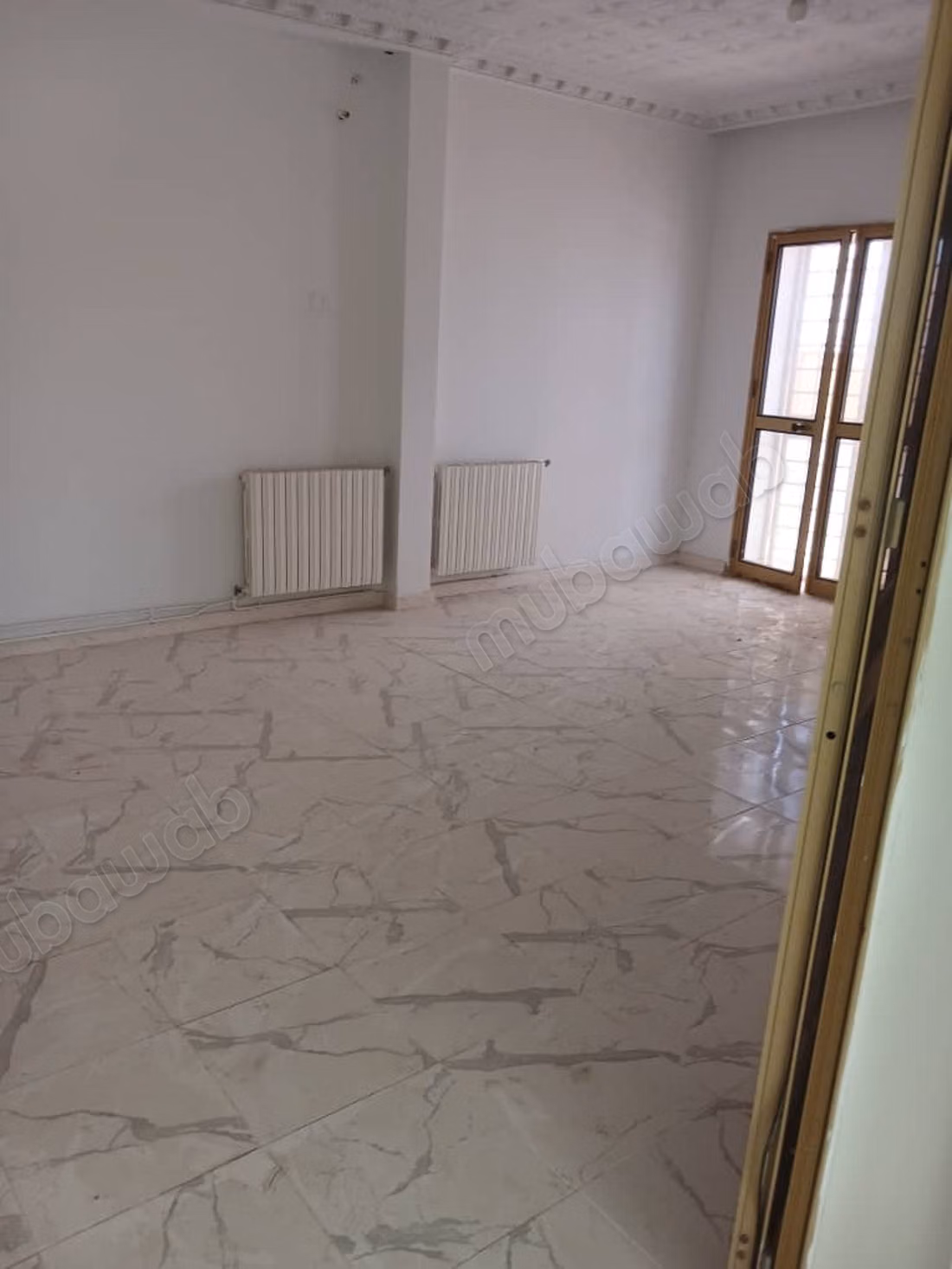 Maison de luxe à louer à Borj Louzir. 
Surface de 552 m²