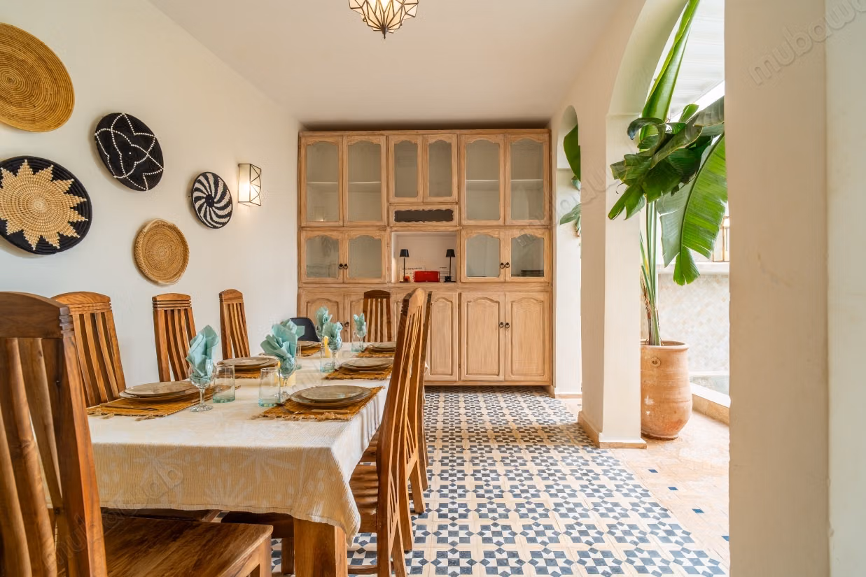 Charming Riad 5 Bedrooms Riad Laarous