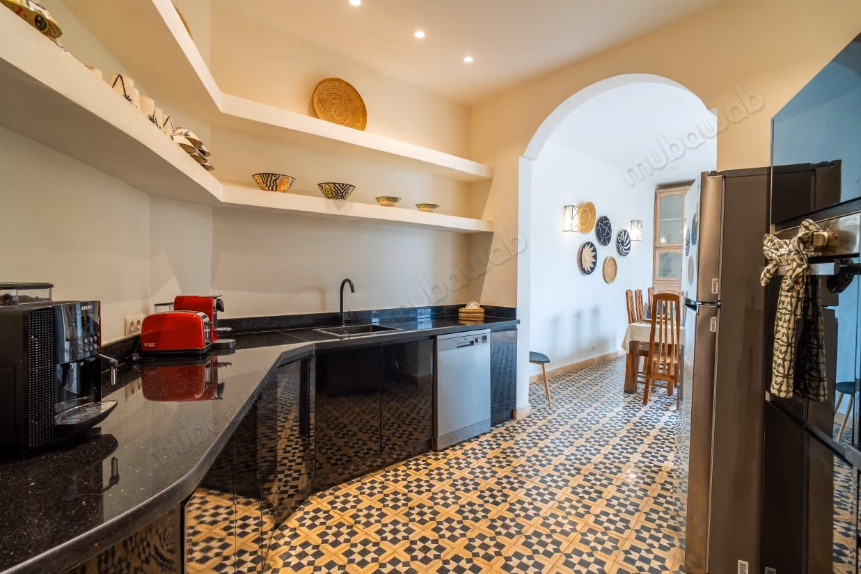Charming Riad 5 Bedrooms Riad Laarous