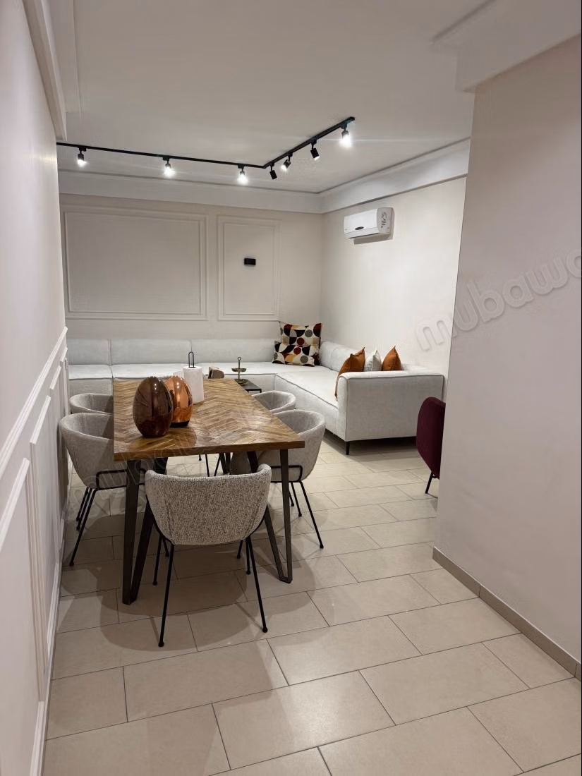 Selling apartment in Casablanca Finance City. 3 large rooms. Garden and terrace