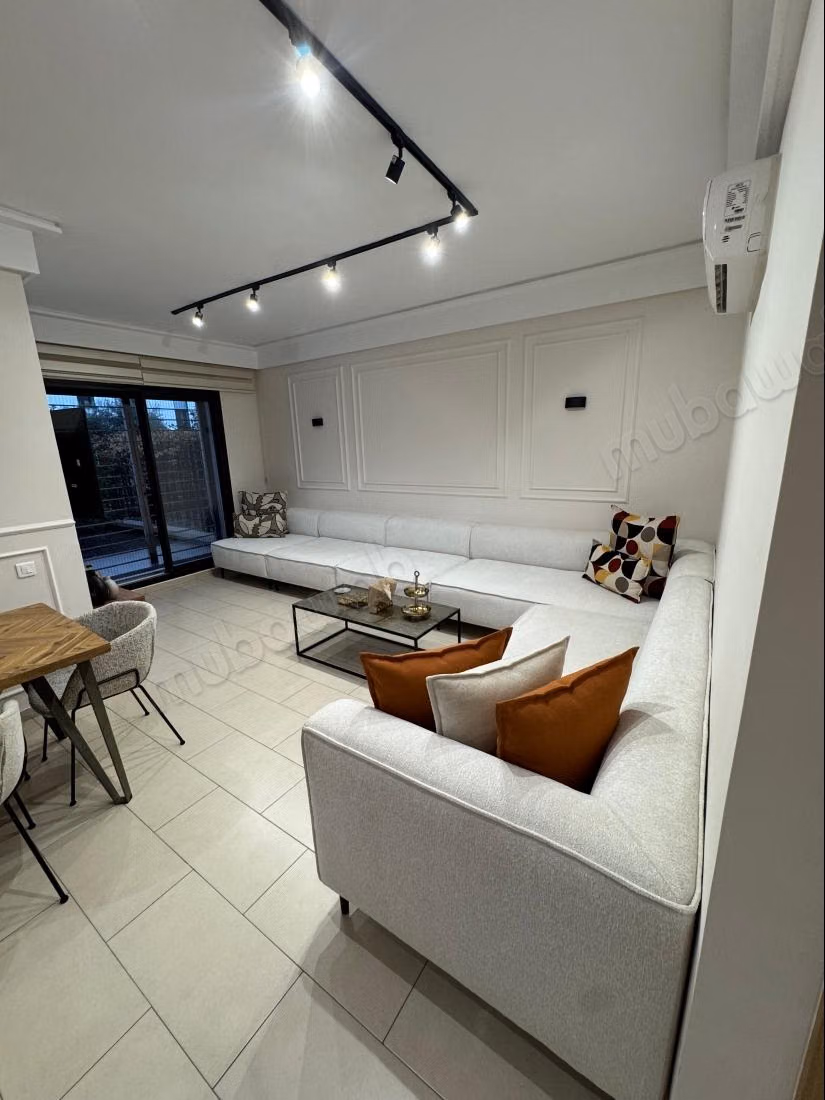 Selling apartment in Casablanca Finance City. 3 large rooms. Garden and terrace